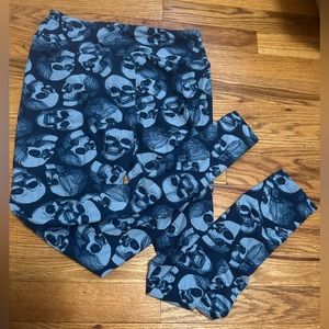 LuLaRoe One Size Blue Skulls